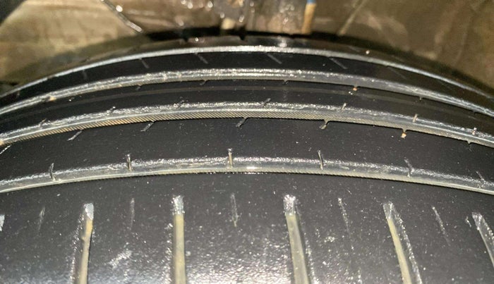 2022 Maruti Dzire ZXI Plus AMT, Petrol, Automatic, 25,445 km, Left Front Tyre Tread