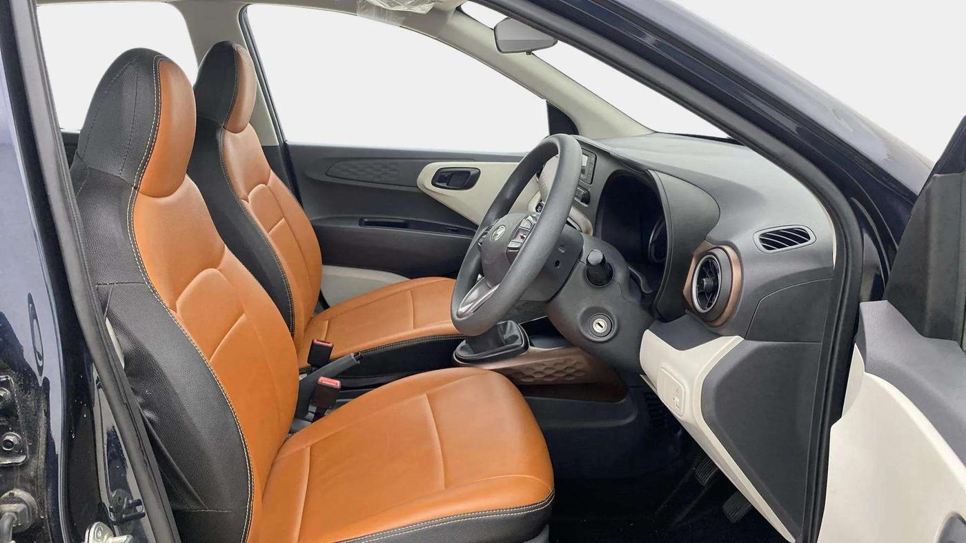 2024 Hyundai AURA S 1.2, Petrol, Manual, 28,897 km, Right Side Front Door Cabin