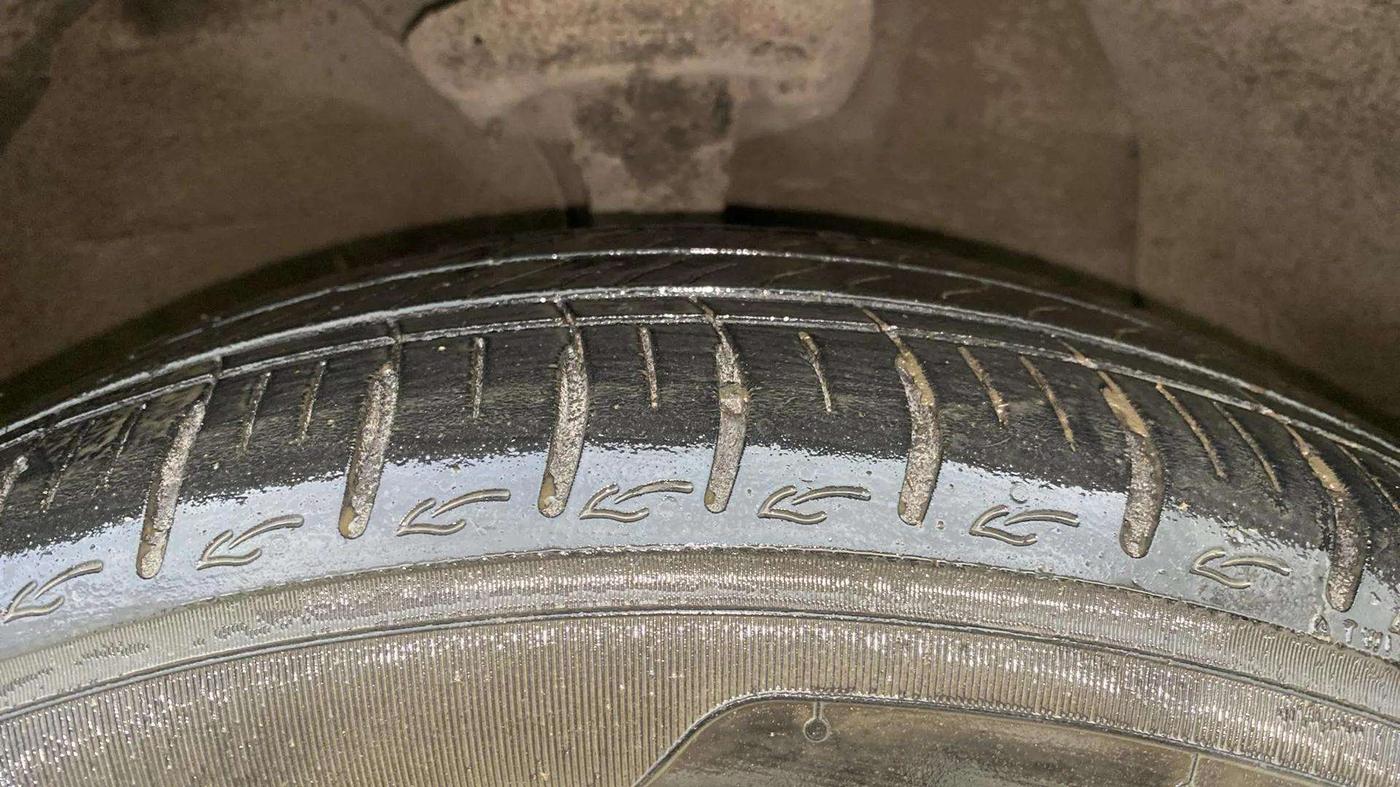 2024 Hyundai AURA S 1.2, Petrol, Manual, 28,897 km, Right Front Tyre Tread