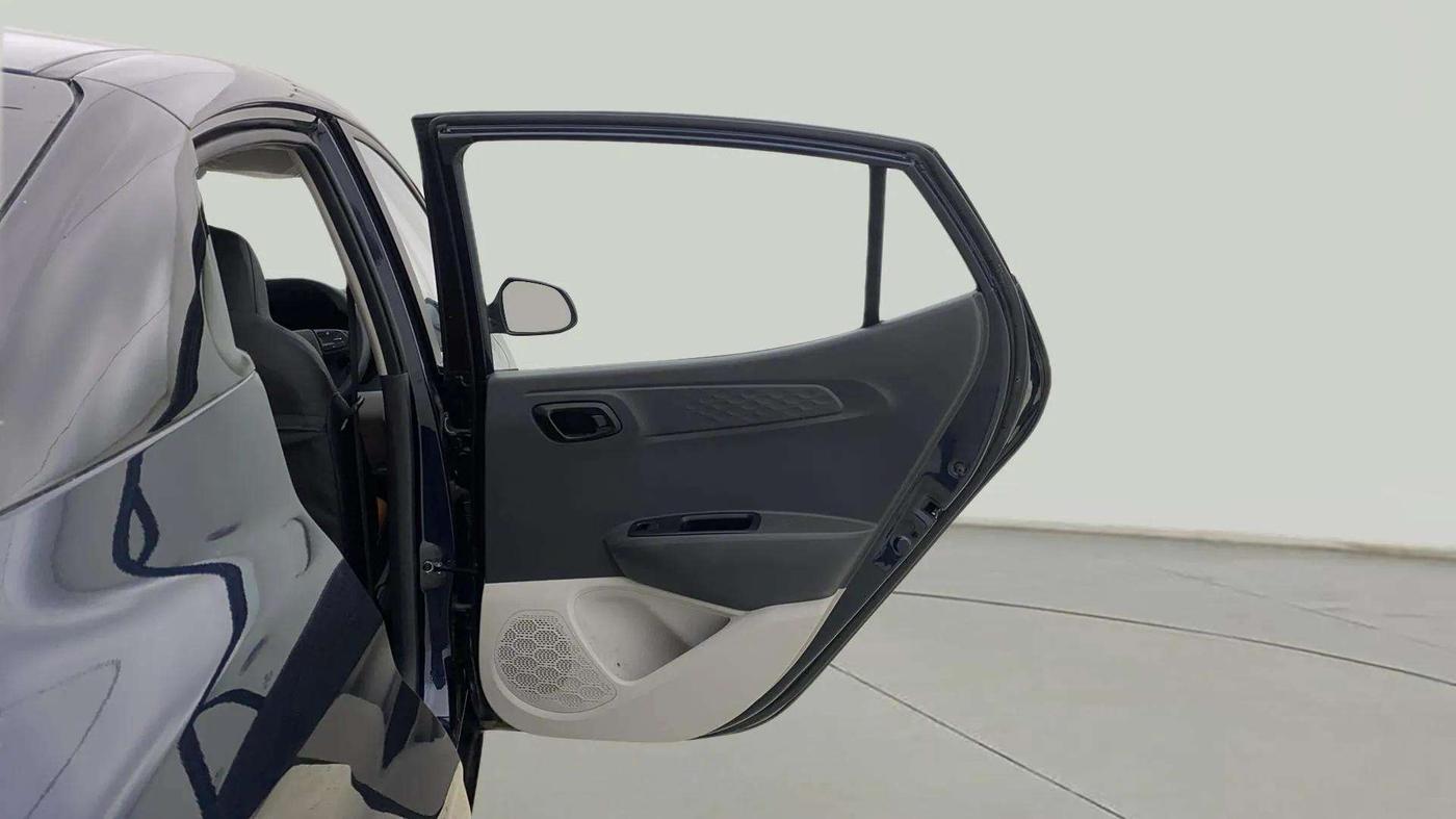 2024 Hyundai AURA S 1.2, Petrol, Manual, 28,897 km, RHS Rear Door