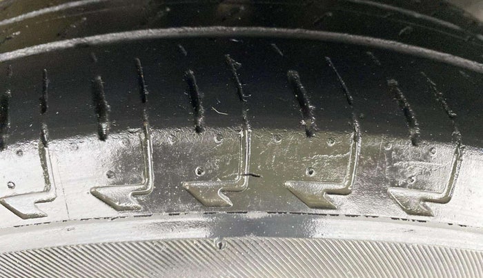 2022 Maruti Celerio ZXI AMT, Petrol, Automatic, 67,582 km, Right Front Tyre Tread