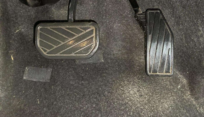 2024 Maruti FRONX ZETA 1.0L TURBO 6 AT, Petrol, Automatic, 12,662 km, Pedals