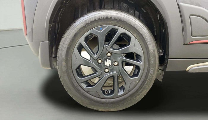 2024 Maruti FRONX ZETA 1.0L TURBO 6 AT, Petrol, Automatic, 12,662 km, Right Rear Wheel