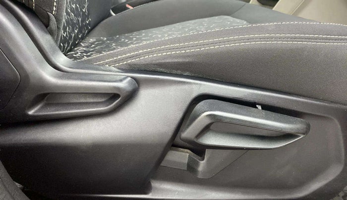 2023 Tata Tiago XZ PLUS PETROL, Petrol, Manual, 25,343 km, Driver Side Adjustment Panel