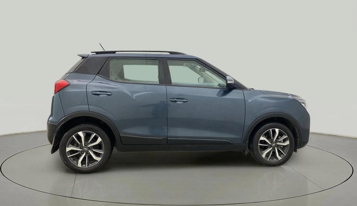 2021 Mahindra XUV300 W8 (O) 1.2 PETROL AMT, Petrol, Automatic, 26,632 km, Right Side View