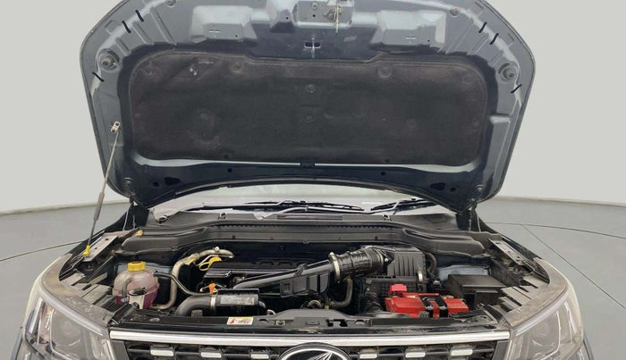 2021 Mahindra XUV300 W8 (O) 1.2 PETROL AMT, Petrol, Automatic, 26,632 km, Open Bonet
