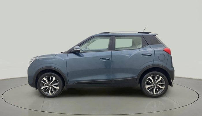 2021 Mahindra XUV300 W8 (O) 1.2 PETROL AMT, Petrol, Automatic, 26,632 km, Left Side