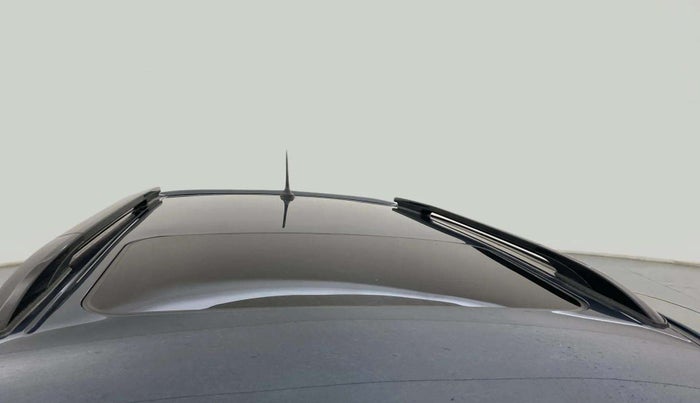 2021 Mahindra XUV300 W8 (O) 1.2 PETROL AMT, Petrol, Automatic, 26,632 km, Moonroof/ Sunroof