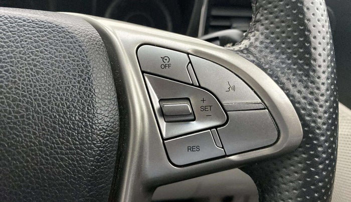 2021 Mahindra XUV300 W8 (O) 1.2 PETROL AMT, Petrol, Automatic, 26,632 km, Adaptive Cruise Control