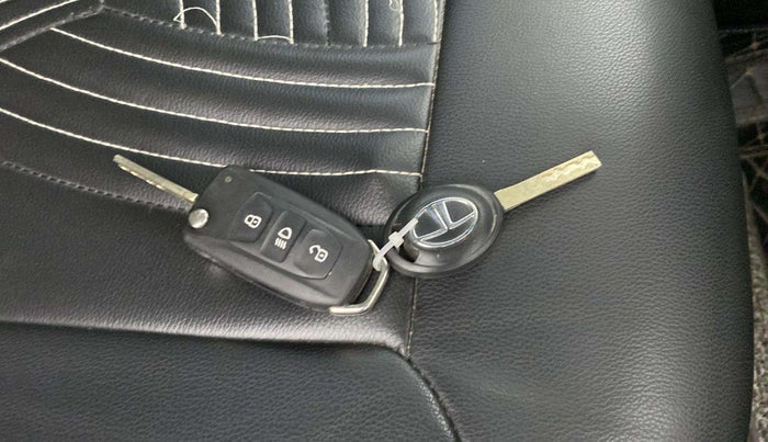 2021 Tata Tiago XZA PLUS PETROL, Petrol, Automatic, 25,238 km, Key Close Up