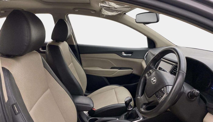 2018 Hyundai Verna 1.6 VTVT SX O, Petrol, Manual, 84,123 km, Right Side Front Door Cabin