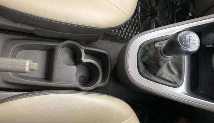 2015 Hyundai i10 MAGNA 1.1, Petrol, Manual, 25,221 km, Gear Lever