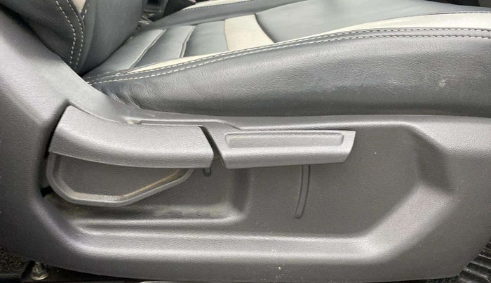 2021 Hyundai GRAND I10 NIOS SPORTZ 1.2 KAPPA VTVT, CNG, Manual, 38,746 km, Driver Side Adjustment Panel