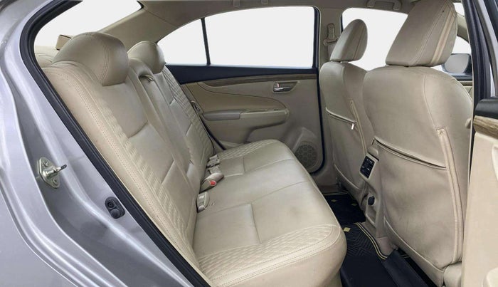 2018 Maruti Ciaz SIGMA 1.5 SHVS MT  PETROL, Petrol, Manual, 46,147 km, Right Side Rear Door Cabin