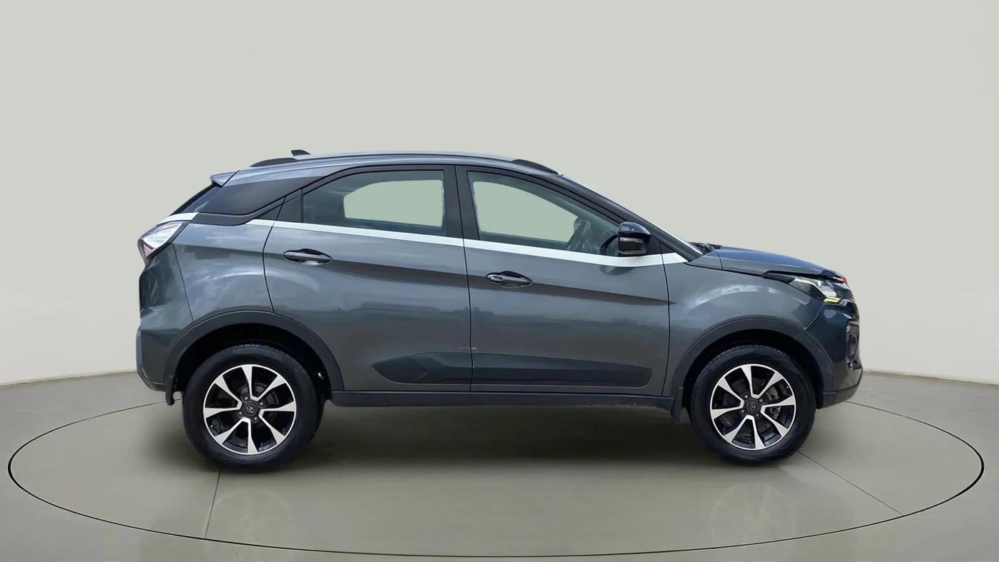 2020 Tata NEXON XZA PLUS (O) PETROL, Petrol, Automatic, 57,761 km, Right Side View