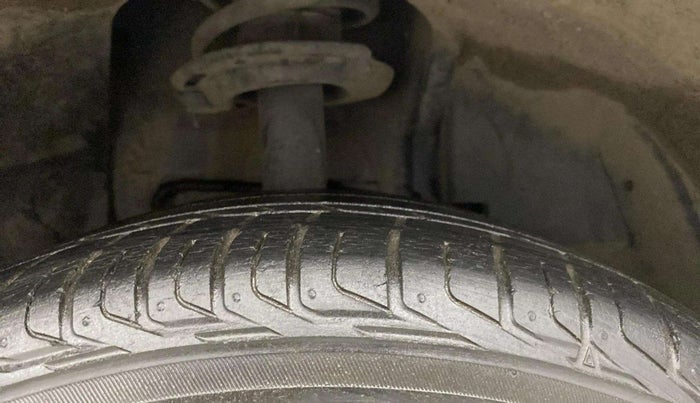 2020 Tata NEXON XZ PETROL, Petrol, Manual, 73,859 km, Right Front Tyre Tread