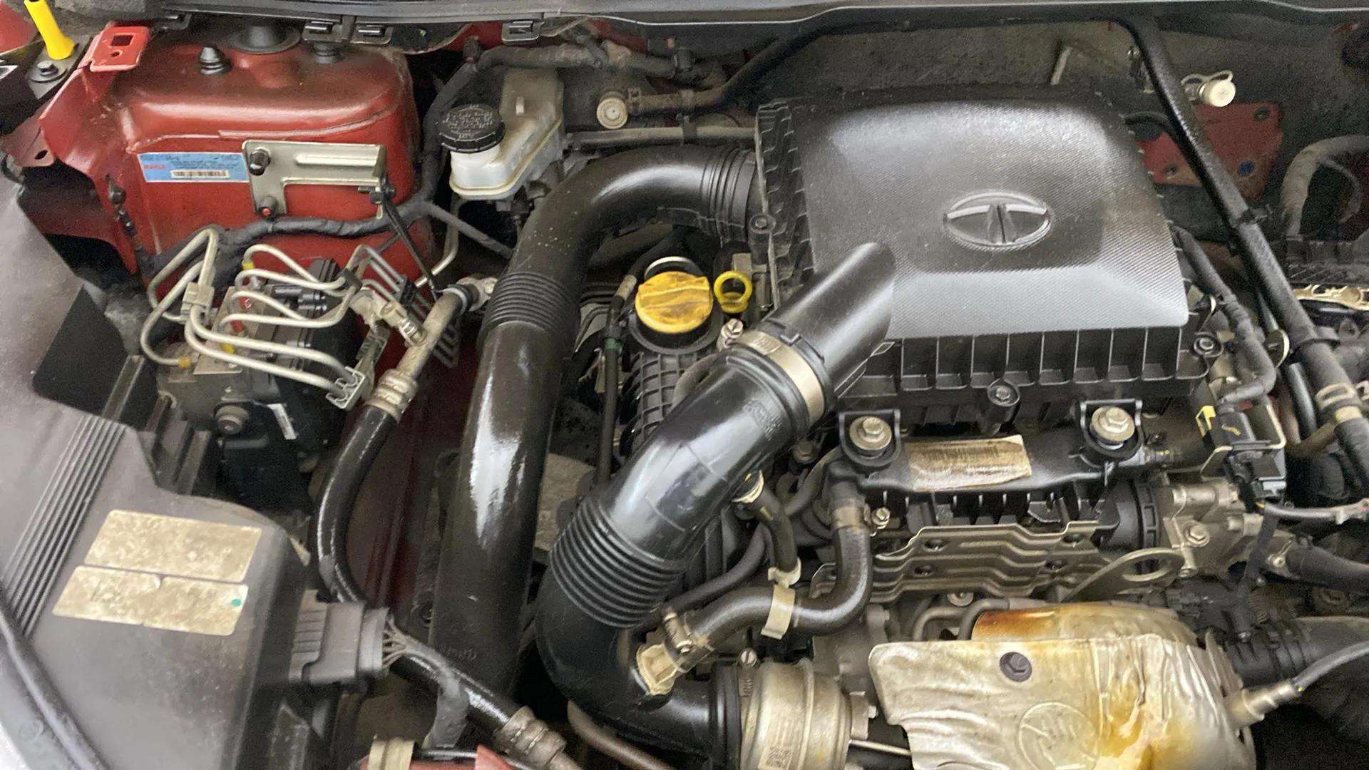 Engine-Right-Aligned--11