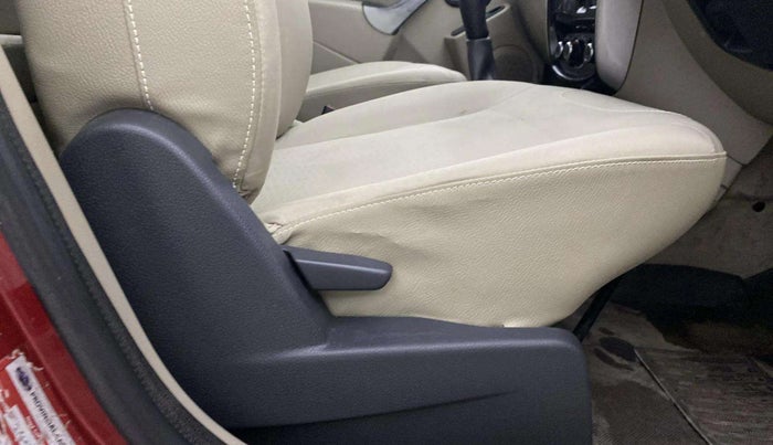 2014 Nissan Terrano XL D PLUS, Diesel, Manual, 83,648 km, Driver Side Adjustment Panel