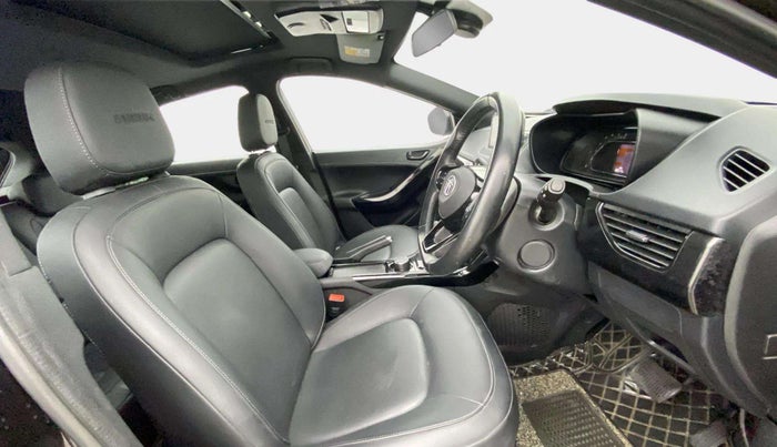 2023 Tata NEXON XZA PLUS SUNROOF DARK PETROL, Petrol, Automatic, 36,014 km, Right Side Front Door Cabin
