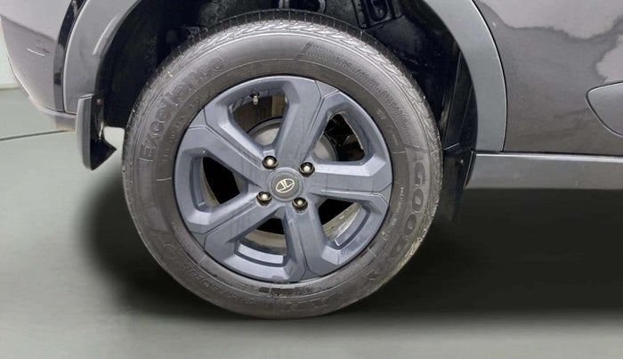 2023 Tata NEXON XZA PLUS SUNROOF DARK PETROL, Petrol, Automatic, 36,014 km, Right Rear Wheel
