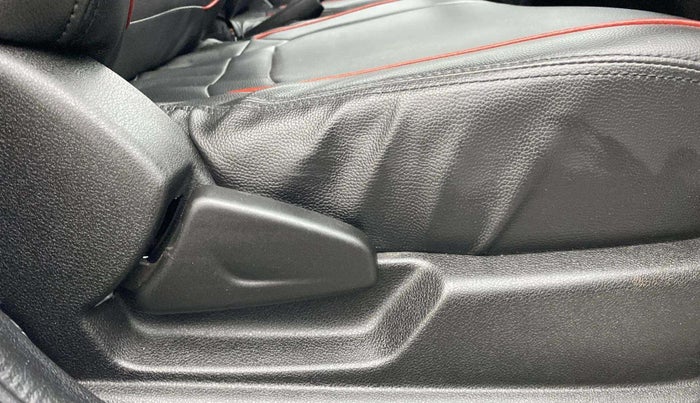2020 Renault Kwid CLIMBER 1.0 (O), Petrol, Manual, 24,271 km, Driver Side Adjustment Panel