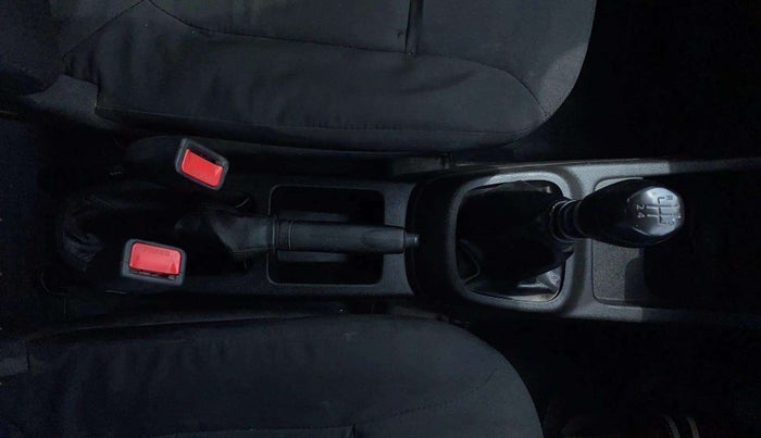 2017 Renault Kwid RXT 0.8, Petrol, Manual, 79,385 km, Gear Lever