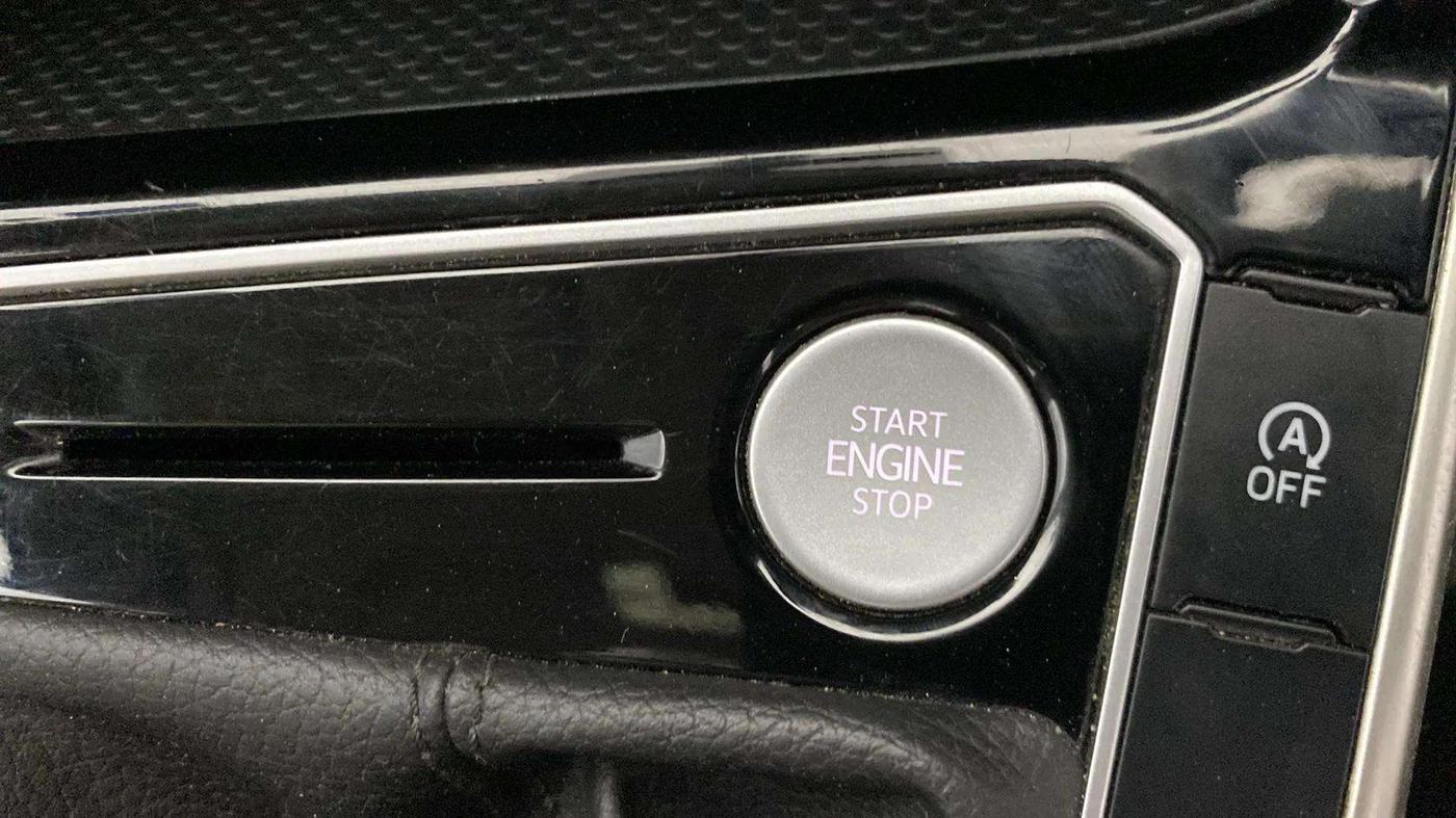 2023 Volkswagen VIRTUS TOPLINE TSI 1.0 MT, Petrol, Manual, 26,767 km, Keyless Start/ Stop Button