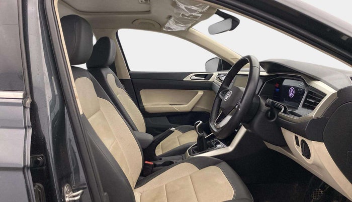 2023 Volkswagen VIRTUS TOPLINE TSI 1.0 MT, Petrol, Manual, 26,691 km, Right Side Front Door Cabin
