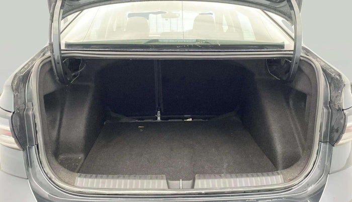2023 Volkswagen VIRTUS TOPLINE TSI 1.0 MT, Petrol, Manual, 26,691 km, Boot Open Zoomed View