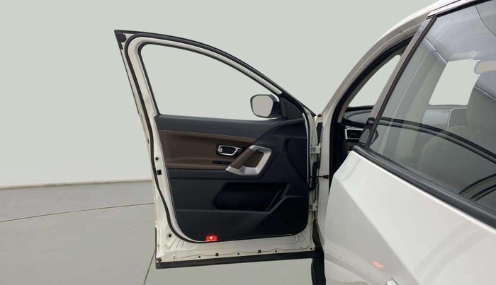 2022 Tata Harrier XZ PLUS 2.0L, Diesel, Manual, 71,678 km, LHS Front Door