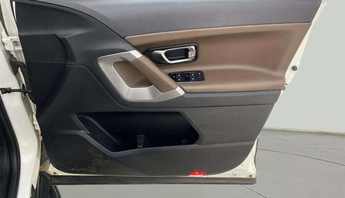 2022 Tata Harrier XZ PLUS 2.0L, Diesel, Manual, 71,678 km, Driver Side Door Panels Control