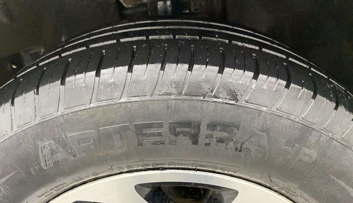 2022 Tata Harrier XZ PLUS 2.0L, Diesel, Manual, 71,678 km, Left Front Tyre Tread