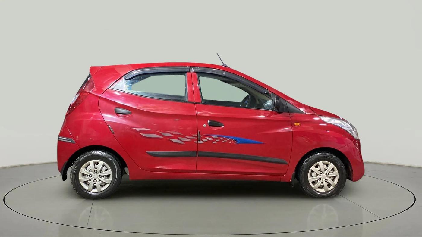 2016 Hyundai Eon ERA +, Petrol, Manual, 35,990 km, Right Side View