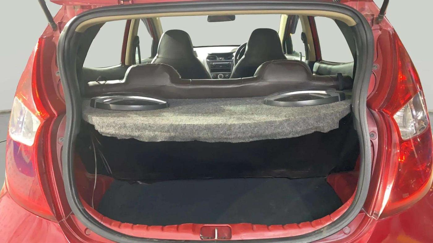 2016 Hyundai Eon ERA +, Petrol, Manual, 35,990 km, Boot Inside