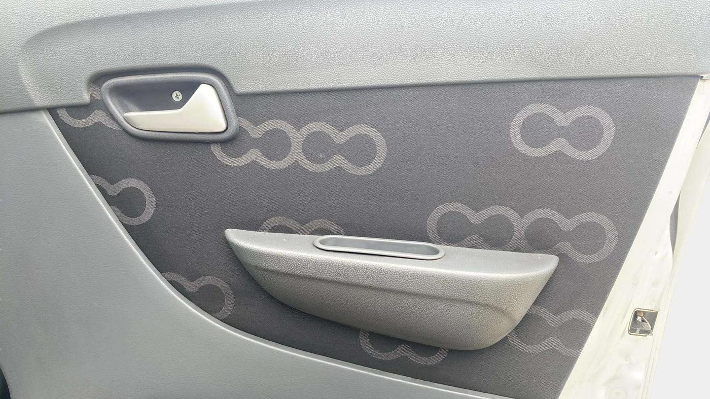 2013 Maruti Alto 800 LXI, Petrol, Manual, 25,929 km, Driver Side Door Panels Control