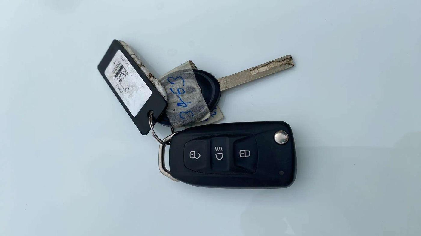 2023 Tata PUNCH ADVENTURE MT, Petrol, Manual, 11,796 km, Key Close Up