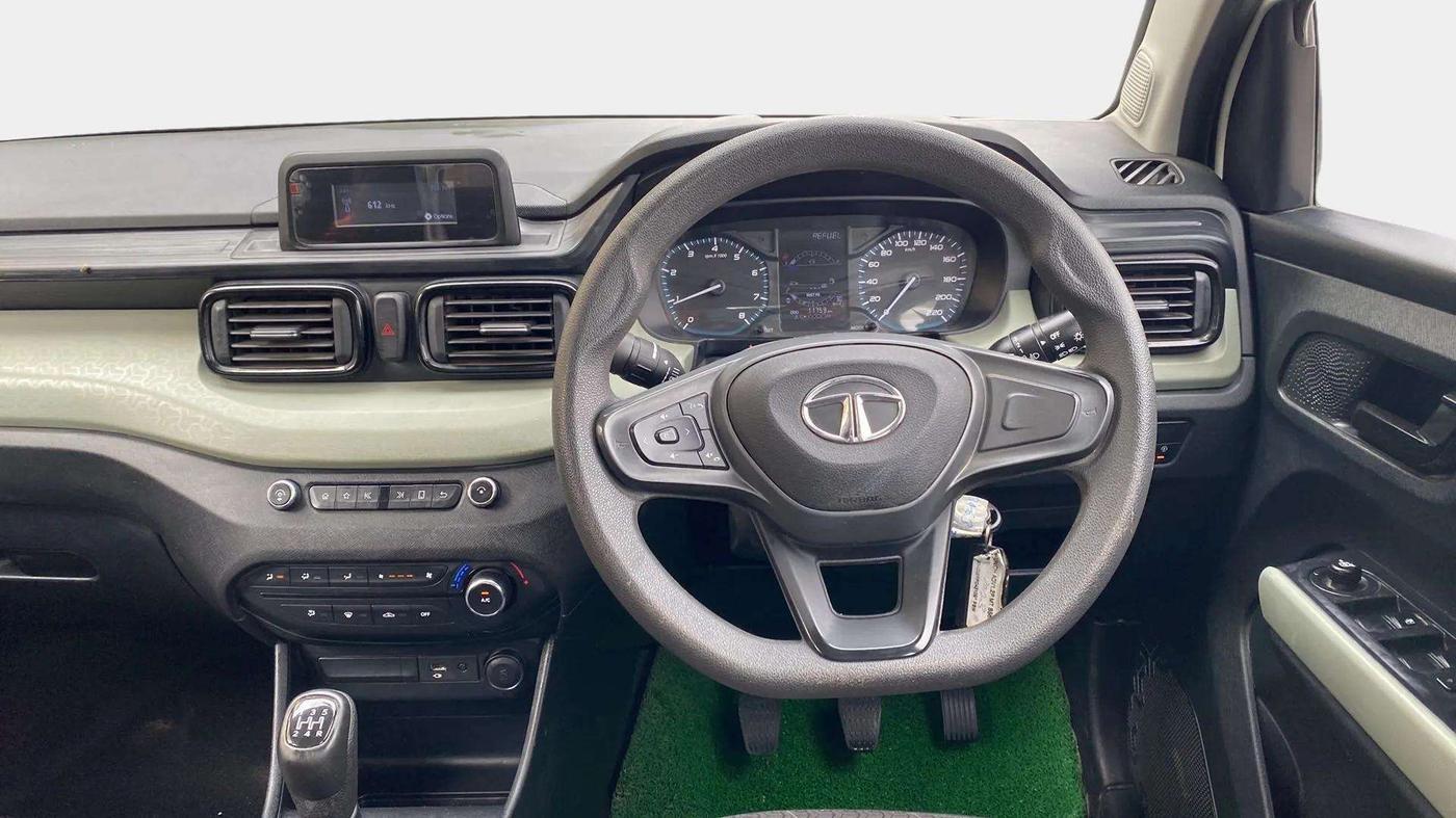 2023 Tata PUNCH ADVENTURE MT, Petrol, Manual, 11,796 km, Steering Wheel Close Up