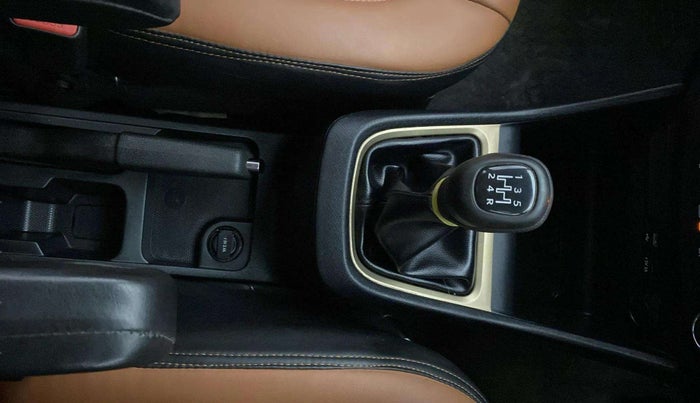 2023 Tata PUNCH ACCOMPLISHED MT CNG, CNG, Manual, 37,641 km, Gear Lever