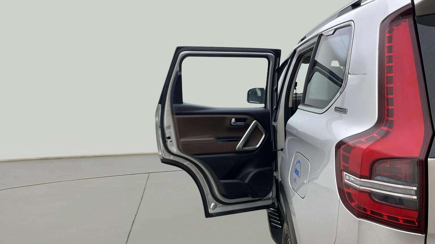 2023 Mahindra SCORPIO-N Z8 L DIESEL MT 2WD 7 STR, Diesel, Manual, 68,346 km, LHS Rear Door