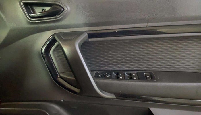 2022 Renault Kiger RXZ TURBO CVT DUAL TONE, Petrol, Automatic, 58,023 km, Driver Side Door Panels Control