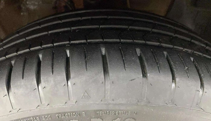 2020 Hyundai Elite i20 ASTA 1.2 (O), Petrol, Manual, 47,538 km, Right Front Tyre Tread
