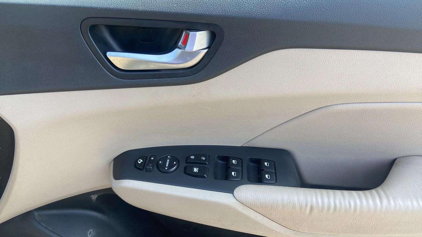 2019 Hyundai Verna 1.6 VTVT SX O, Petrol, Manual, 51,795 km, Driver Side Door Panels Control
