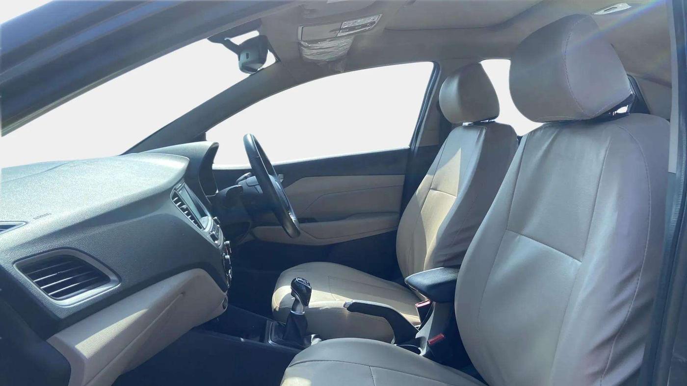 2019 Hyundai Verna 1.6 VTVT SX O, Petrol, Manual, 51,795 km, Right Side Front Door Cabin