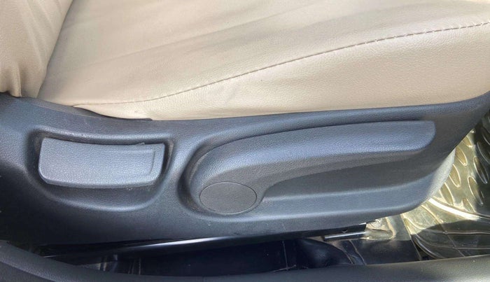 2019 Hyundai Verna 1.6 VTVT SX O, Petrol, Manual, 51,795 km, Driver Side Adjustment Panel