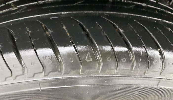 2021 Nissan MAGNITE XE, Petrol, Manual, 20,443 km, Right Rear Tyre Tread