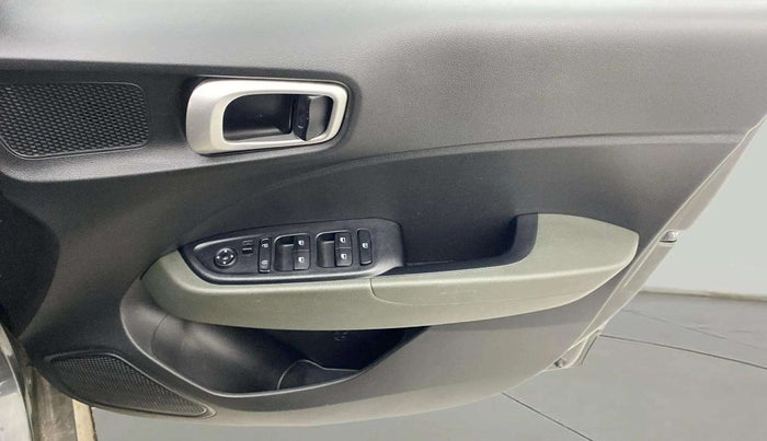 2021 Hyundai VENUE S 1.0 TURBO IMT, Petrol, Manual, 48,892 km, Driver Side Door Panels Control