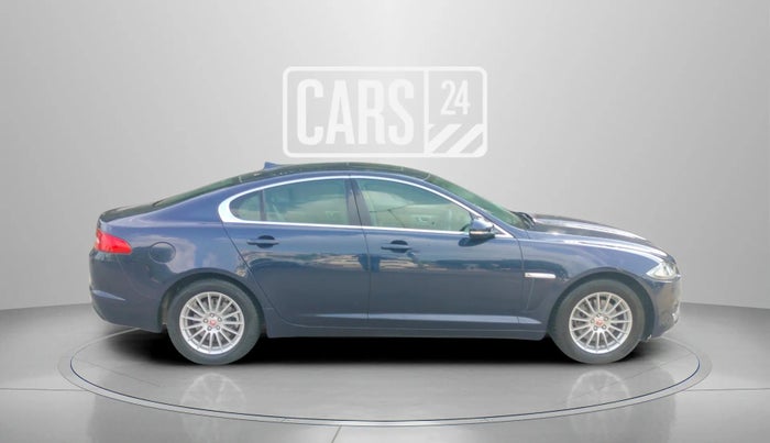 2015 Jaguar XF 2.2 DIESEL LUXURY, Diesel, Automatic, 57,159 km, Right Side