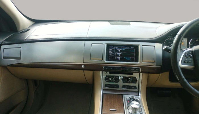 2015 Jaguar XF 2.2 DIESEL LUXURY, Diesel, Automatic, 57,159 km, Air Conditioner