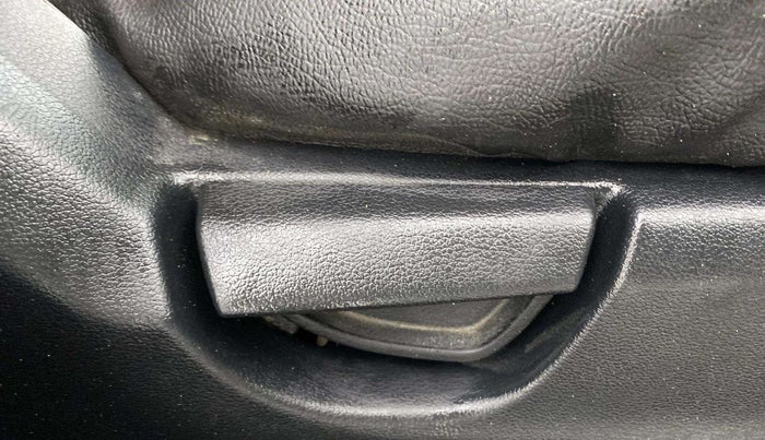 2020 Hyundai NEW SANTRO SPORTZ MT, Petrol, Manual, 37,457 km, Driver Side Adjustment Panel