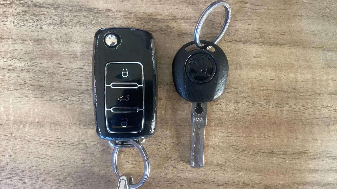2019 Skoda Rapid STYLE 1.5 TDI AT, Diesel, Automatic, 1,00,596 km, Key Close Up
